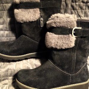NWOT Girls UGG Winter Boots - Size 3